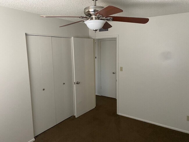 Building Photo - 3326 S Country Club Way