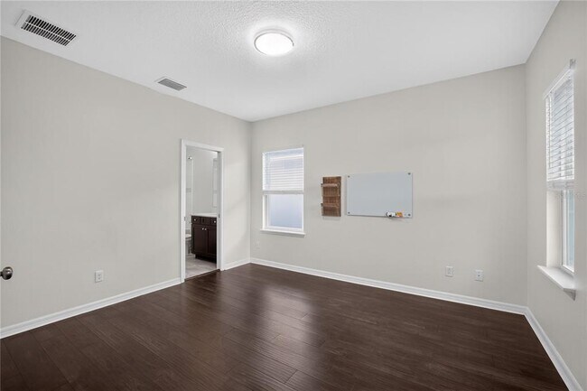 Building Photo - 8016 Marbella Crk Ave