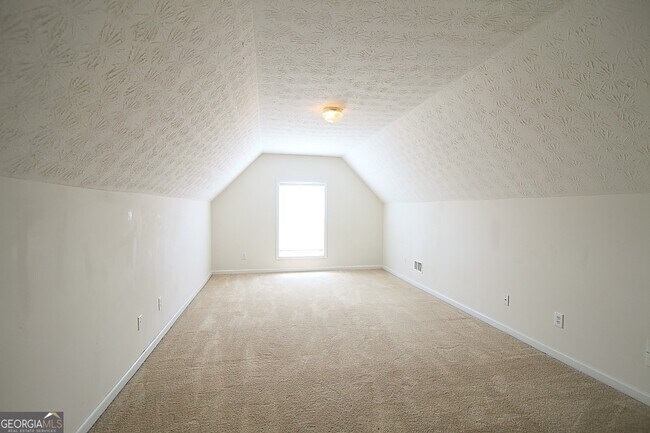 Building Photo - 3230 Kylay Ct NE