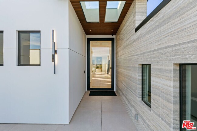 Building Photo - 29623 Cuthbert Rd