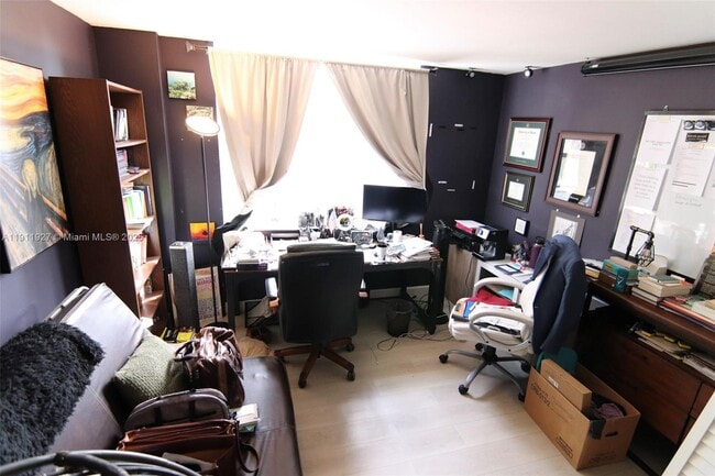 Building Photo - 6801 Indian Creek Dr