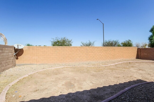 Building Photo - 13240 W Stella Ln