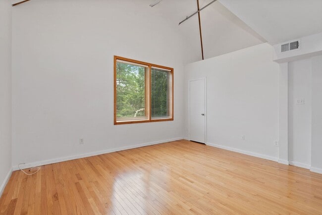 Building Photo - Modern 2B/2B with Parking | Minutes to Brookland Metro, Catholic University, MedStar & Children’s...