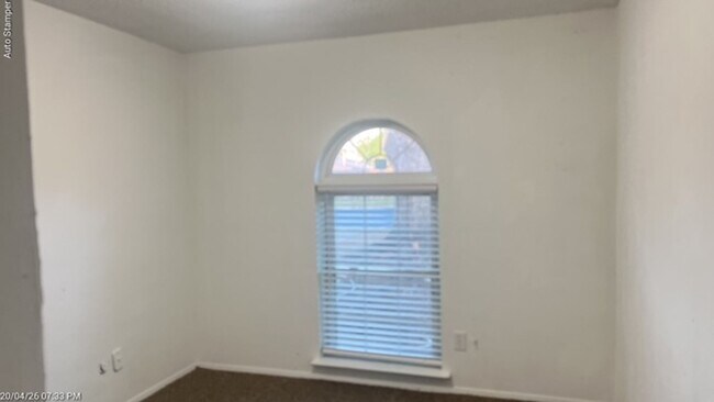 Building Photo - 405 Bryan Dr