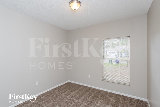 Building Photo - 112 Marsh St