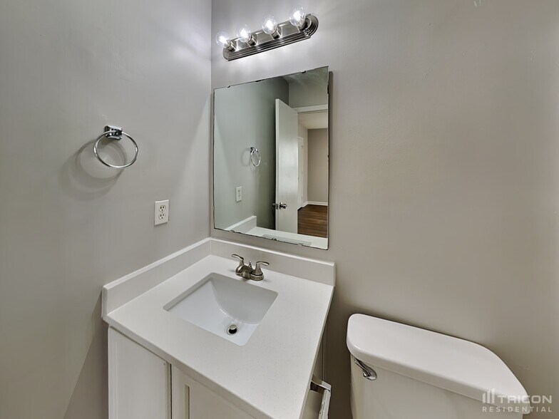 Building Photo - 6213 McIntyre Ridge Dr
