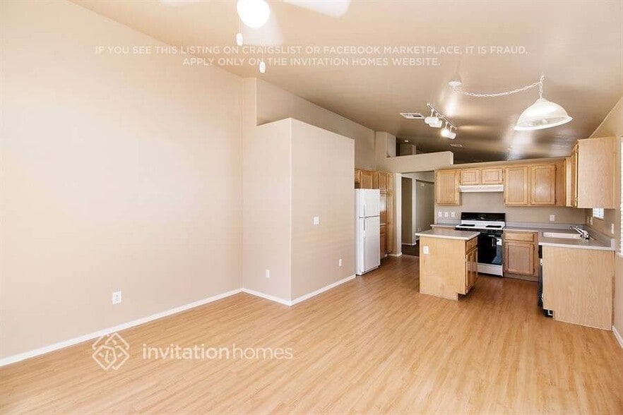 Building Photo - 7285 Golden Star Ave