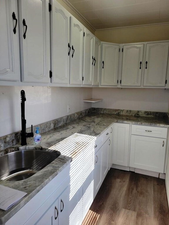 Building Photo - 73 Esther St