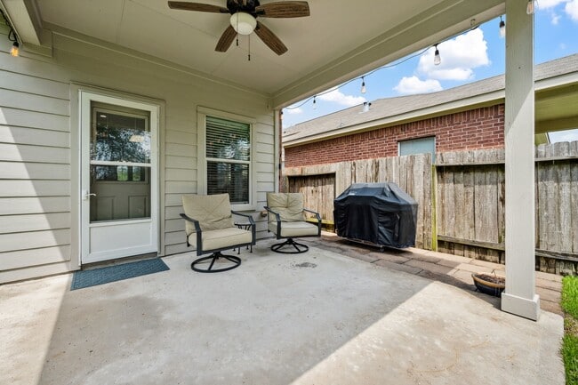 Building Photo - 8522 E Highlands Crossing