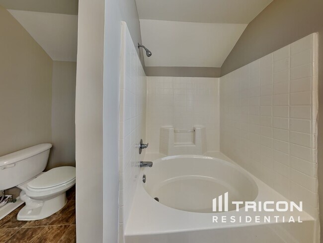 Building Photo - 12405 Walden Lea Dr