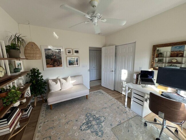 Building Photo - 772 Viento Cir