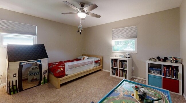 Building Photo - 303 Greenglade Ave