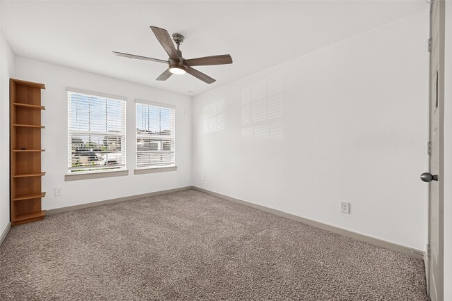 Building Photo - 3939 Hordley Ter Trl
