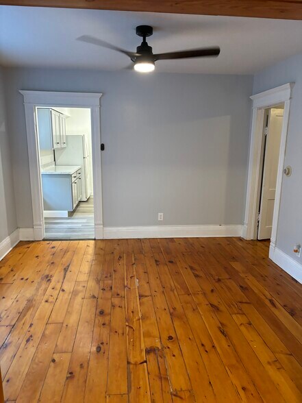 Building Photo - 611 Tompkins St