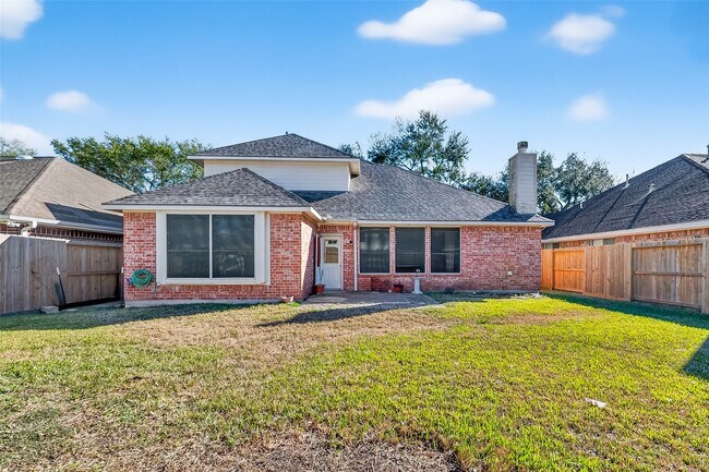 Building Photo - 910 Norfolk Dr