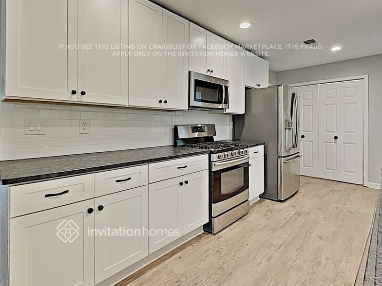 Building Photo - 3209 Meadowlark Ln NW