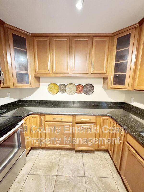 Building Photo - 506 Trenton St