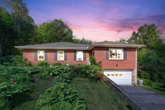 Primary Photo - 98 Aetna Ave