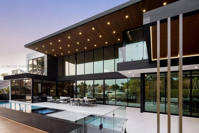 Building Photo - 1102 Washington St