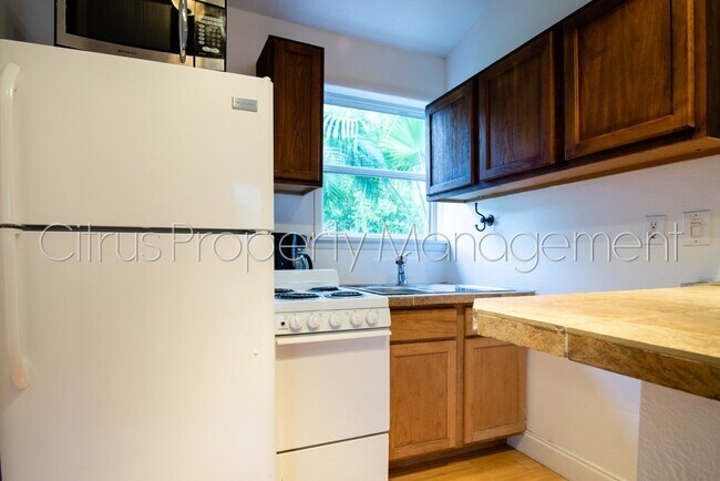 Building Photo - Cute 3/3 Home Near Sodo