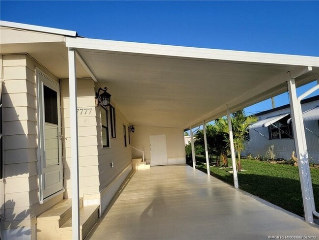 Building Photo - 7777 SE Continental Dr