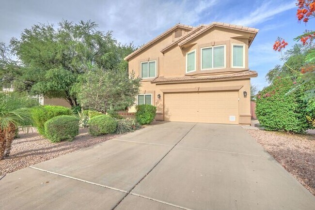 Building Photo - READY TO VIEW NOW! Gorgeous Gilbert Home w...