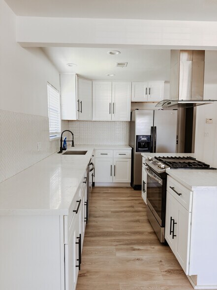 Building Photo - 8510 Western Dr