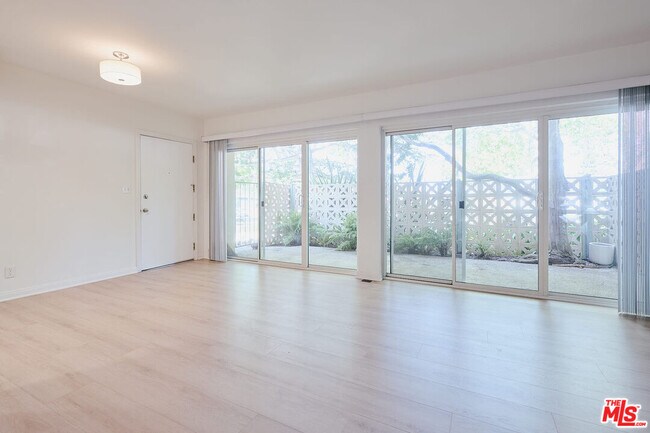 Building Photo - 7712 Pso Del Rey