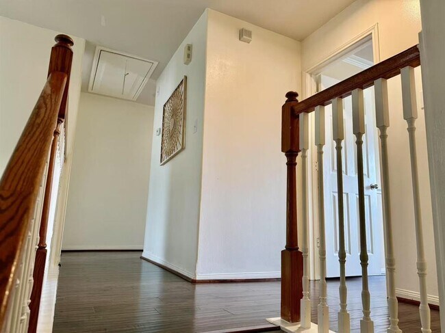 Building Photo - 3114 Holly Ranch Dr