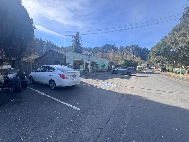 Building Photo - 10 Park St