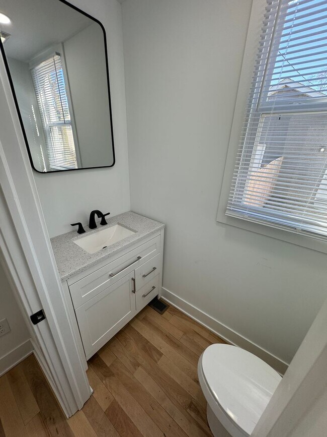 Building Photo - 2 Bedroom - Weiland Park