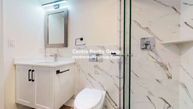 Building Photo - 132 Sherman St