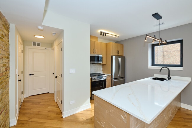 Building Photo - 5200 N Winthrop Ave