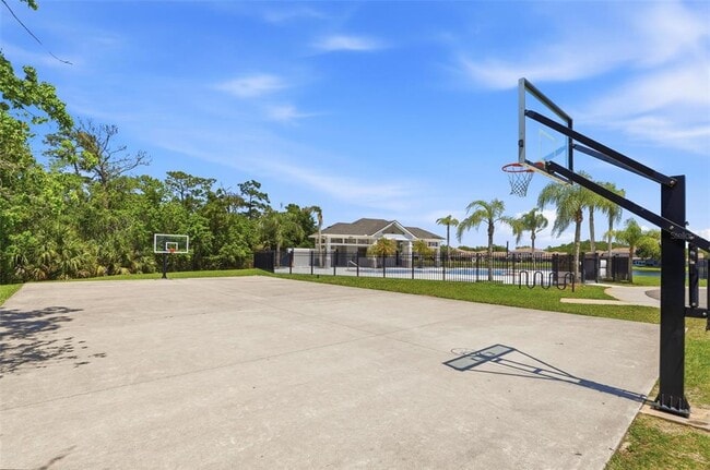 Building Photo - 824 Lake Biscayne Way