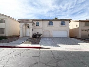 Building Photo - Beautifully renovated and move-in ready home located in the heart of Green Valley