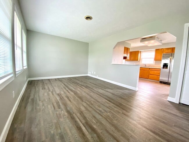 Building Photo - 2429 Bellfield St