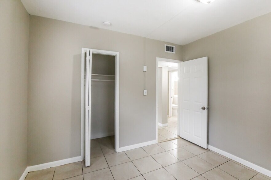 Building Photo - 1161 NW 139th St