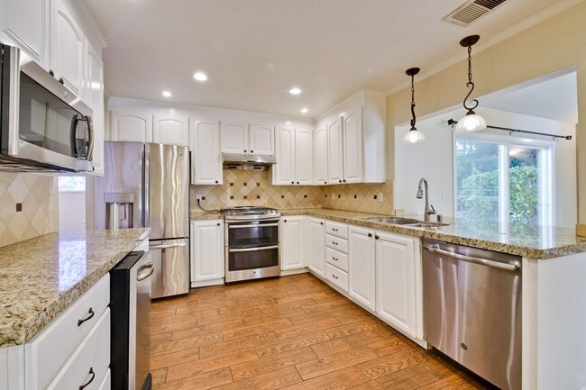 Building Photo - Remodeled Home- Gas Range- Double Pane Win...