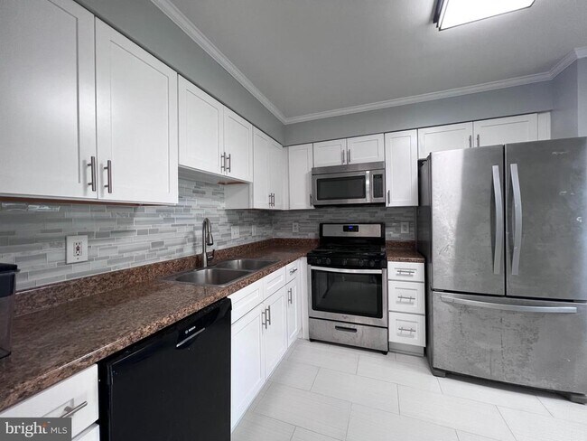 Building Photo - 9038 Falcon Glen Ct
