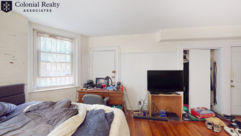 Building Photo - 1069 Beacon St