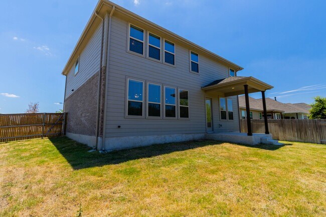 Building Photo - Stunning two story 4 bedroom with den and media/ game area in Pflugerville!