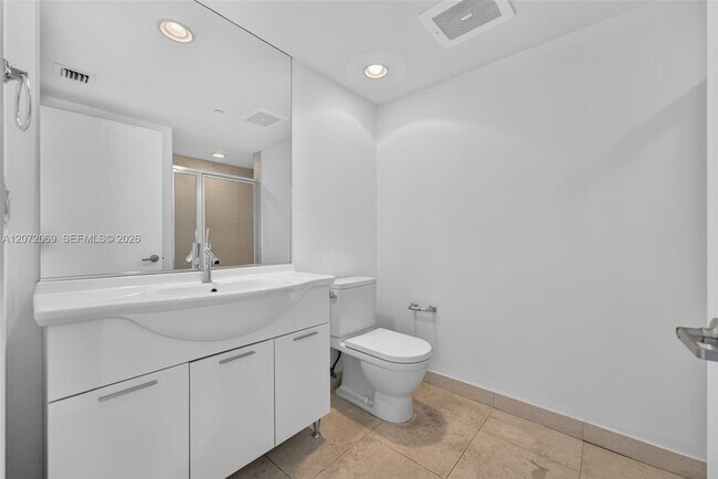Building Photo - 465 Brickell Ave