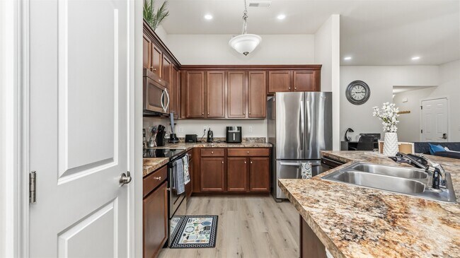 Building Photo - 2801 McDougall Dr