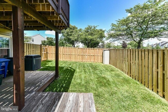 Building Photo - 21820 Leatherleaf Ct