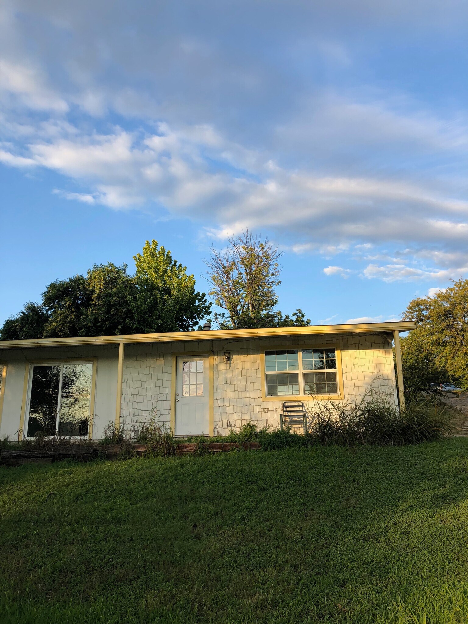 Building Photo - 5229 Curzon Ave