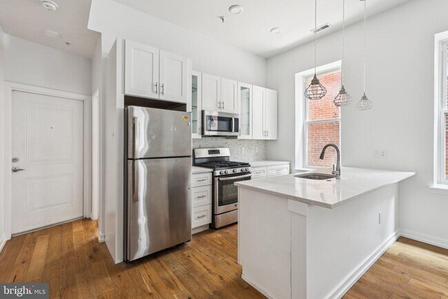Building Photo - 2529 Frankford Ave