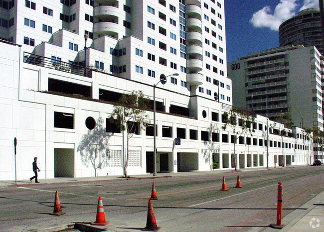 Alternate Building View - Harbor Place Tower