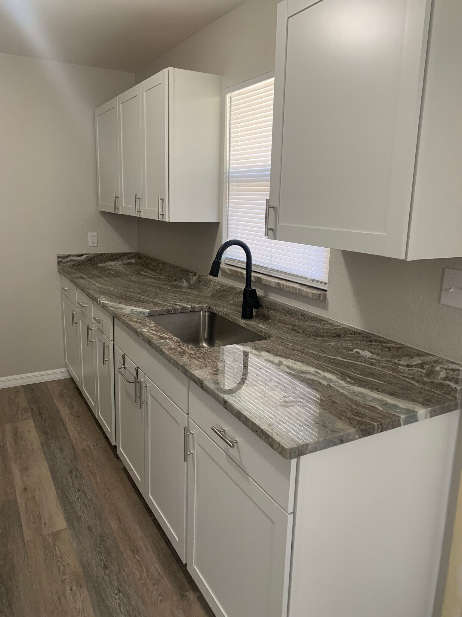 new countertop - 1937 Collier Ave