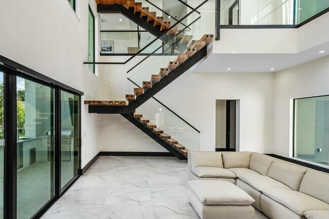 Building Photo - 13480 U.S. Rte 1