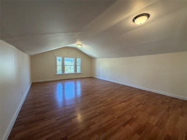 Building Photo - 107 Glenwood Ave